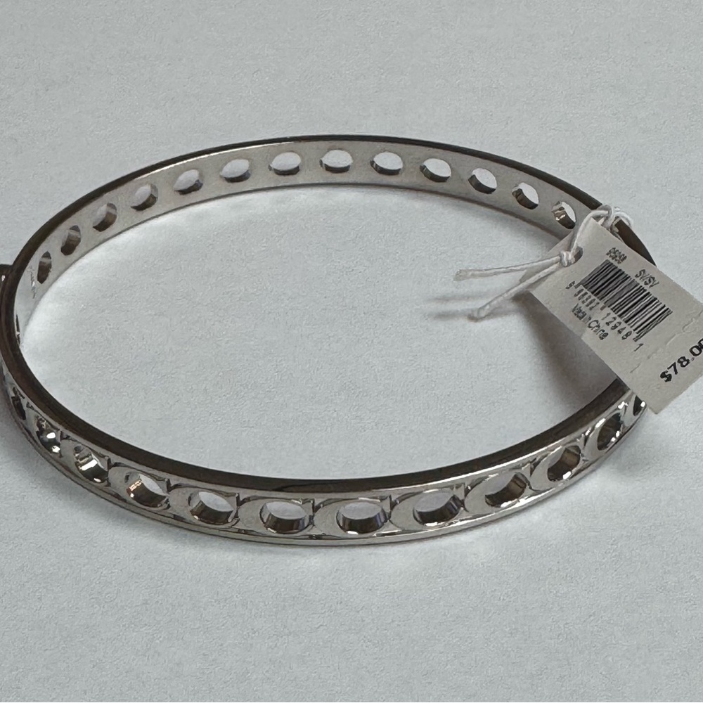 VINTAGE Coach Signature C Pierced Bangle Bracelet BRAND NEW WITH TAG - Picture 2 of 8